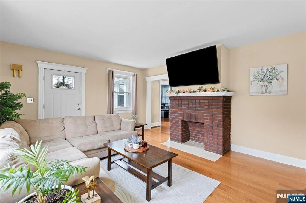 Photo of 83 S Prospect