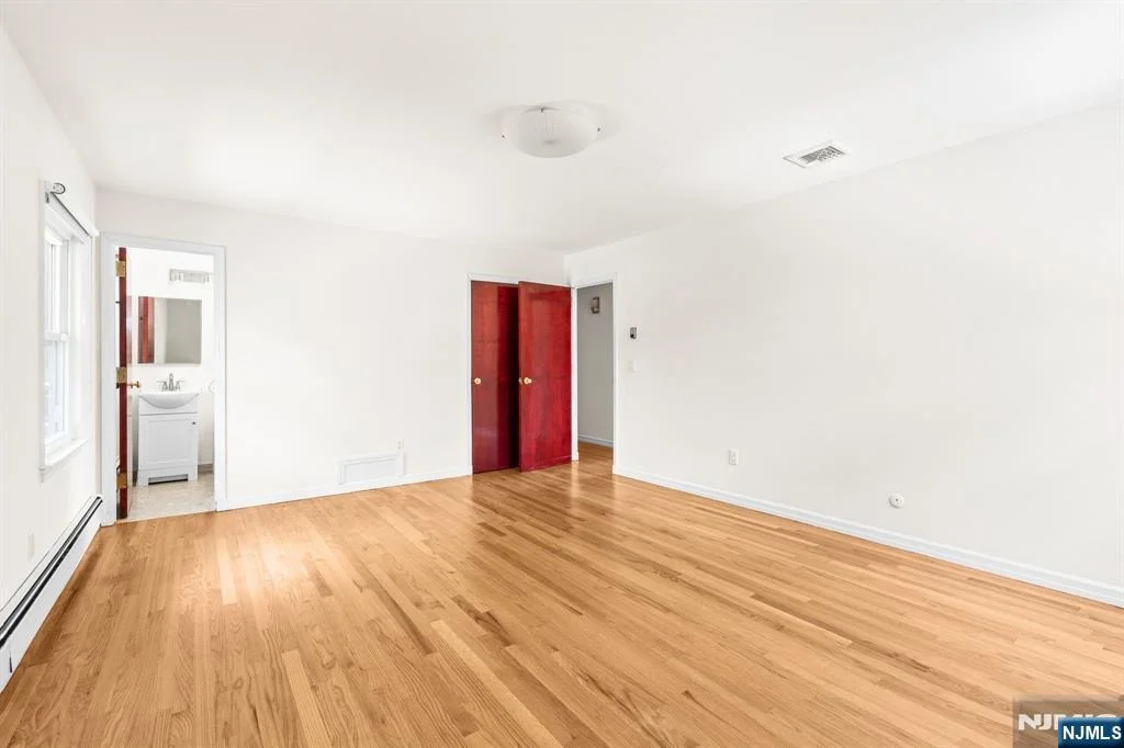Photo of 763 Closter Dock