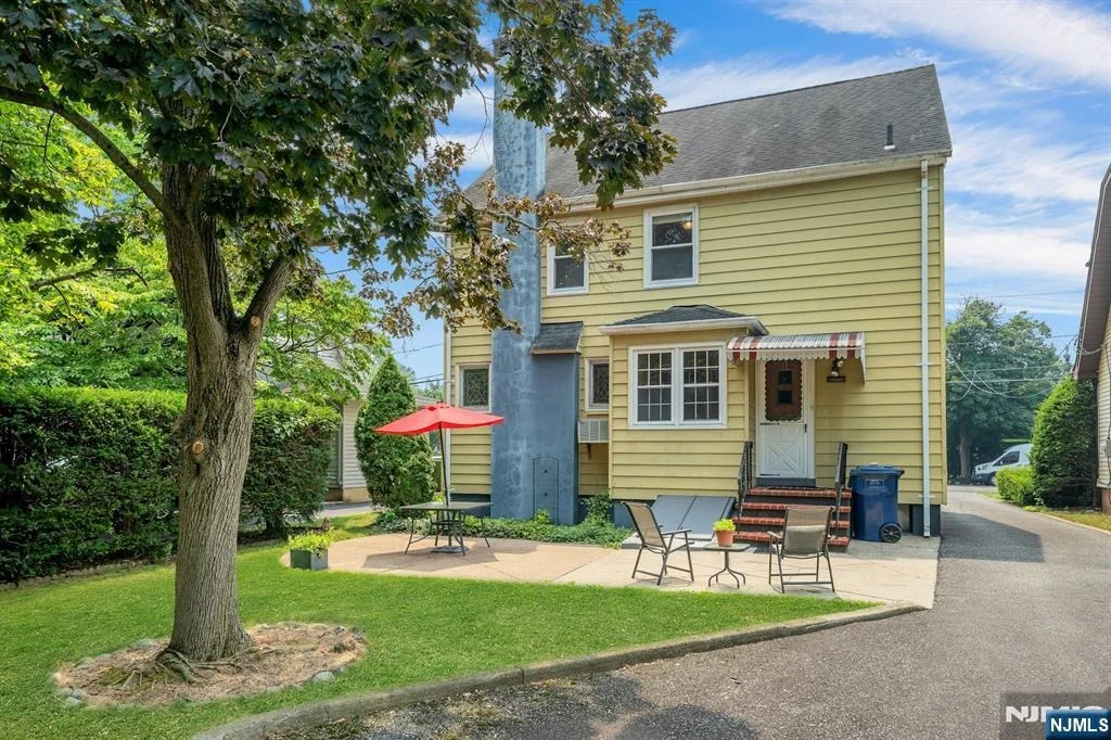 Photo of 224 Euclid