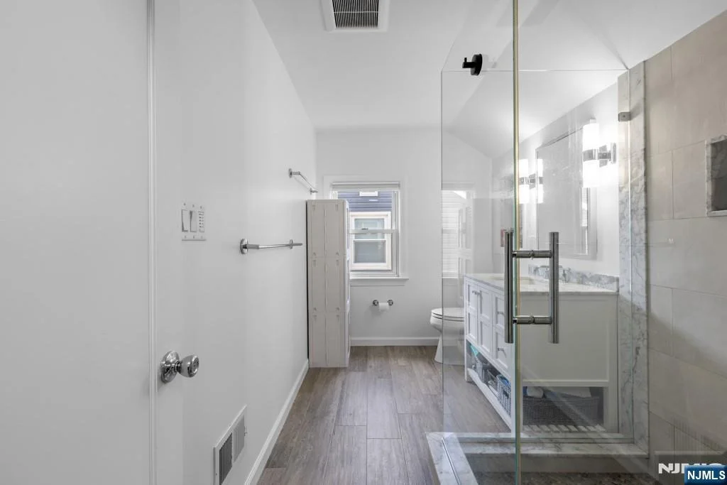 Photo of 385 Copeland