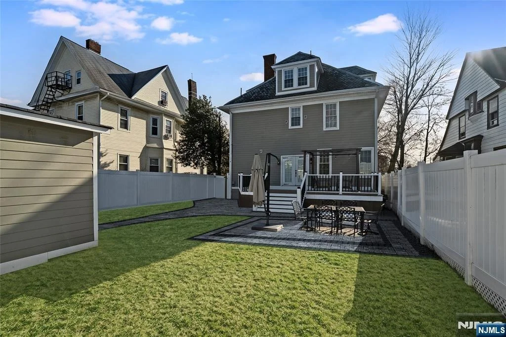 Photo of 449 Park