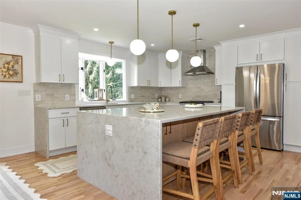 Photo of 75 Demarest