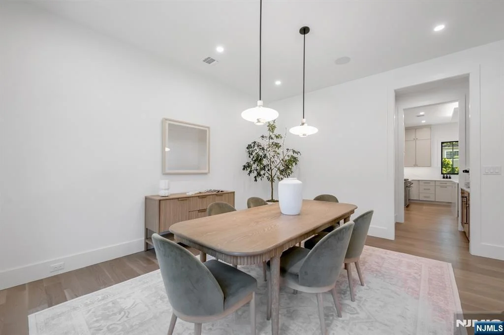 Photo of 357 Pleasant