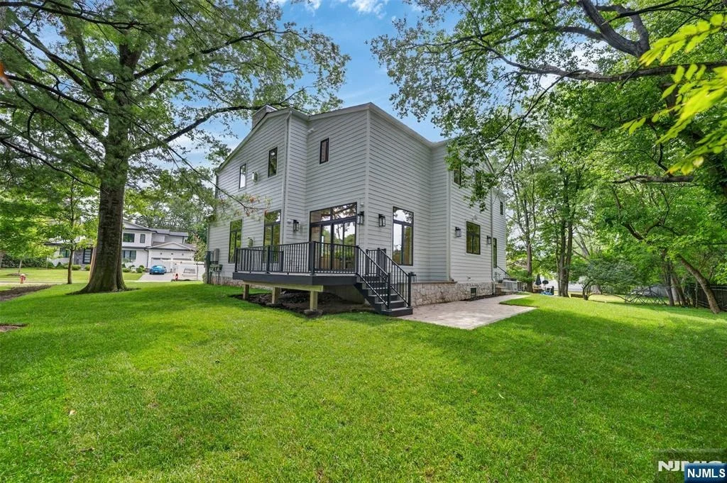 Photo of 26 Collins