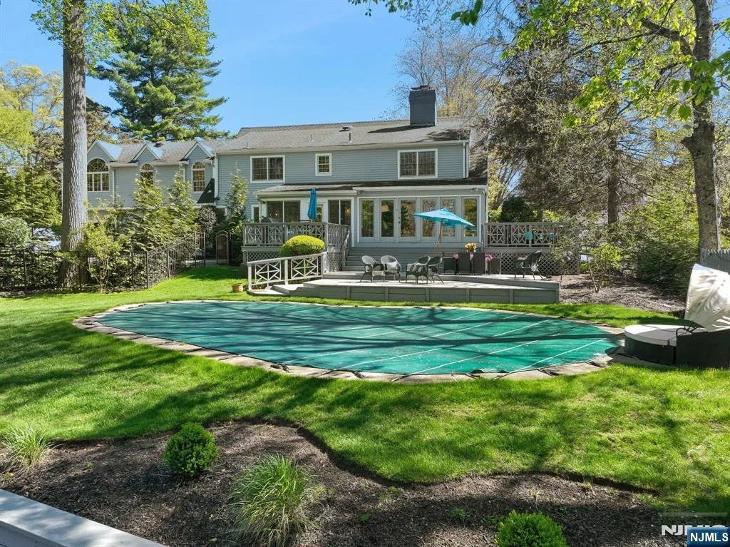 Photo of 372 Lakeview