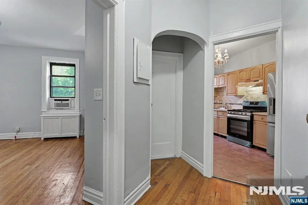 Photo of 303 Hamilton