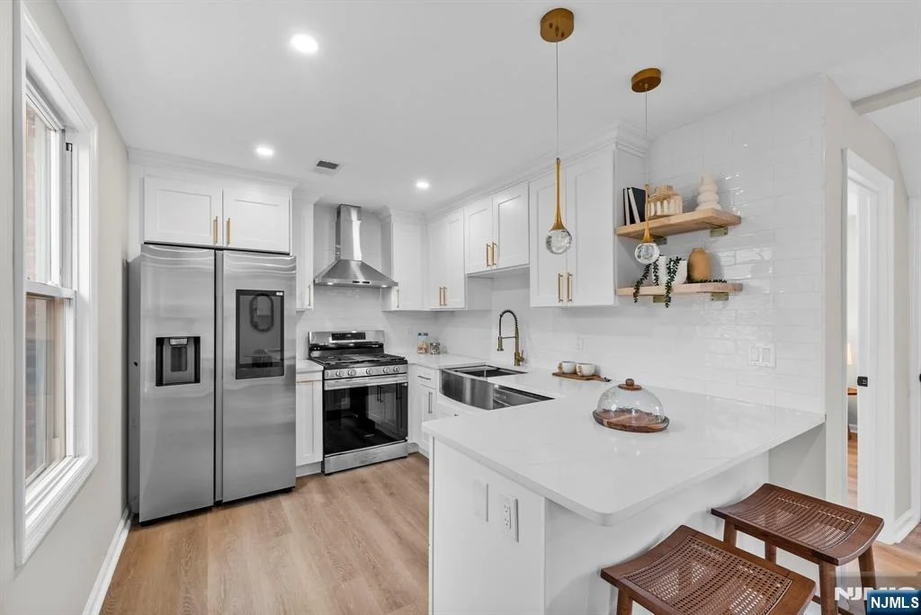 Photo of 484 Sylvan