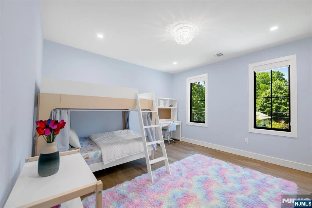 Photo of 357 Pleasant