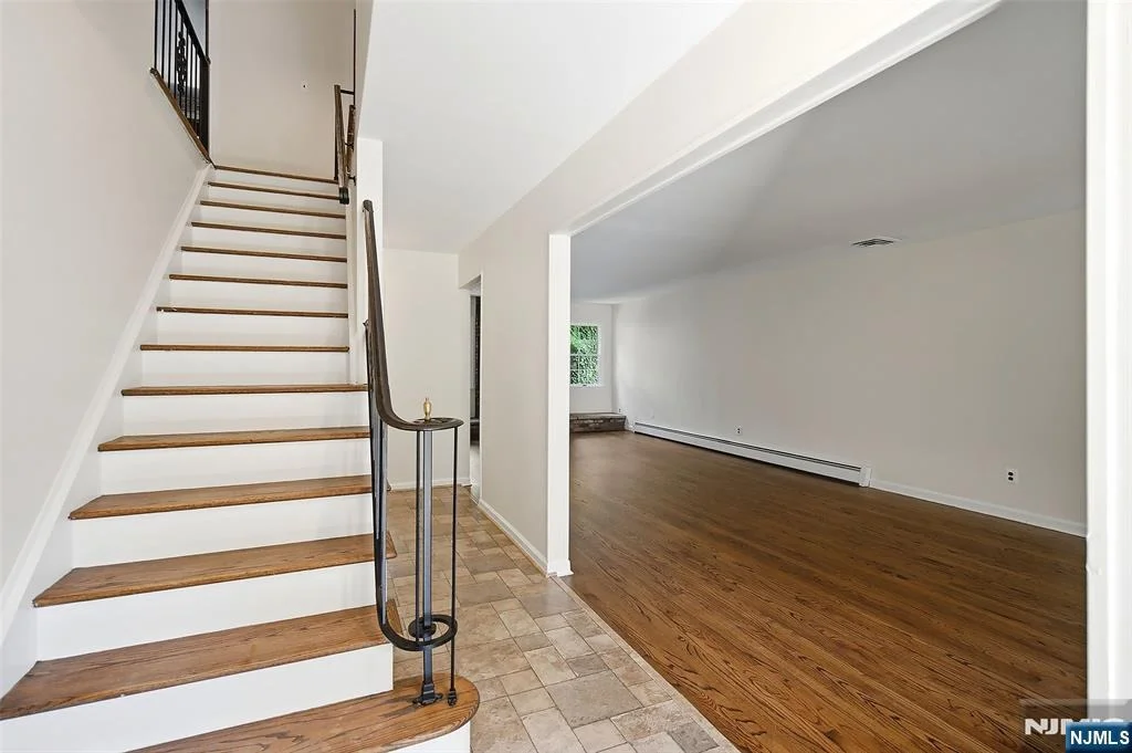 Photo of 308 Ross