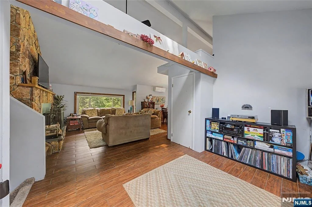 Photo of 451 W Brook