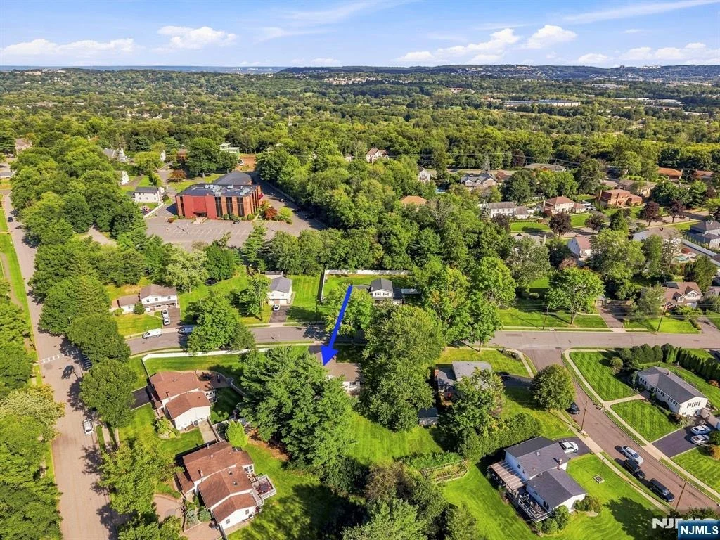 Photo of 33 Waling