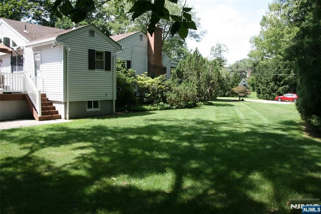 Photo of 452 Glendale