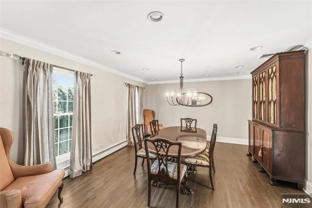 Photo of 27 Pine Hill