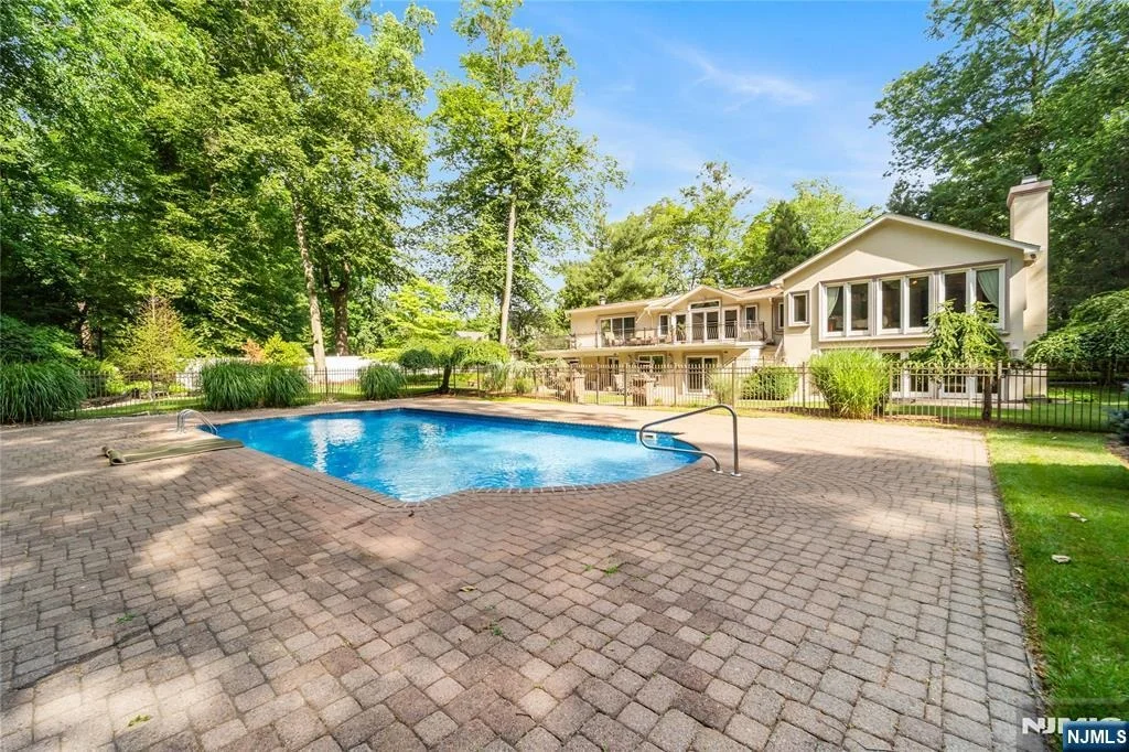 Photo of 136 Willow