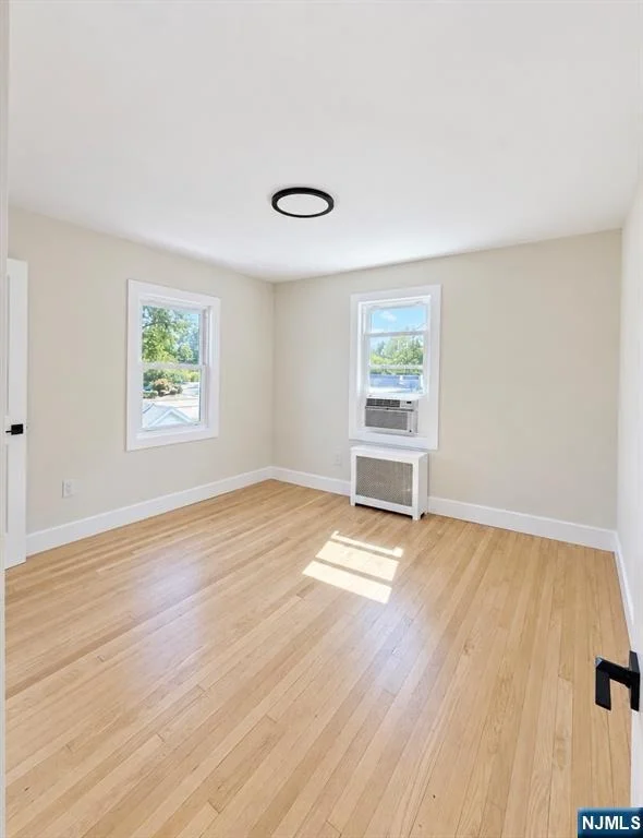 Photo of 693 Chestnut