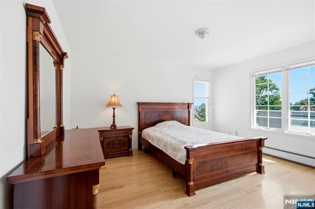 Photo of 750 Undercliff