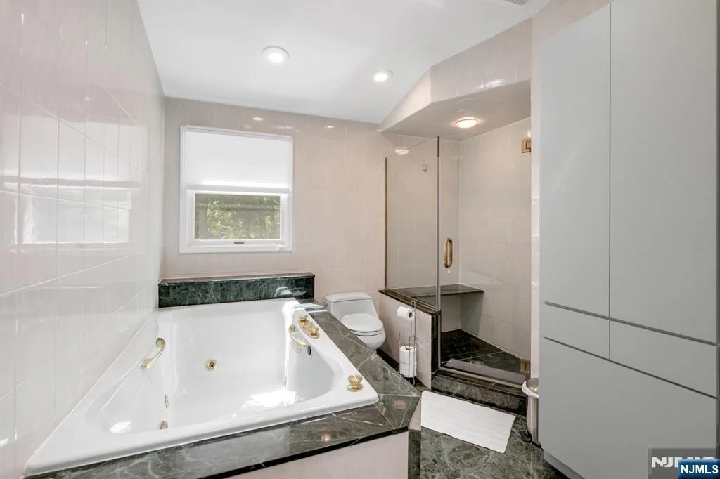 Photo of 433 Piermont