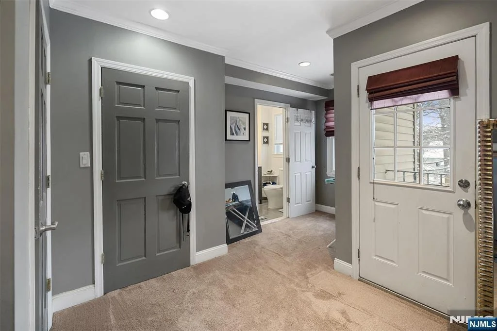 Photo of 75 Pine