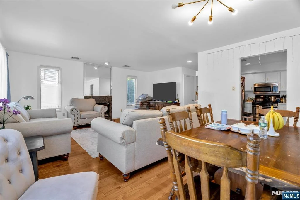 Photo of 266 Garibaldi