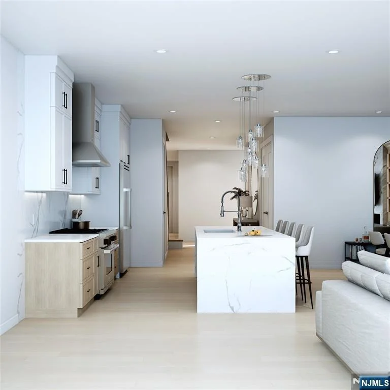 Photo of 35 Feldman