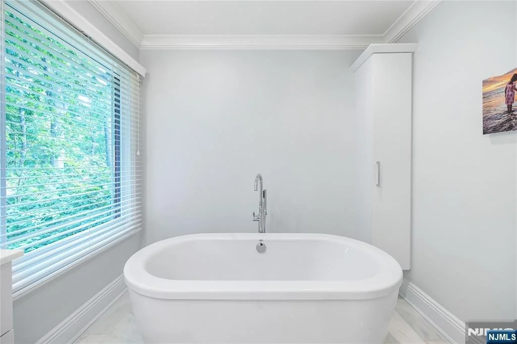 Photo of 41 Downey