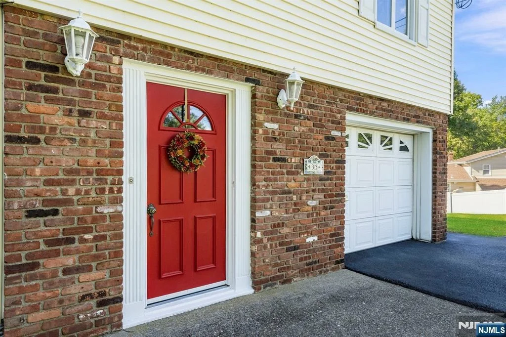 Photo of 33 Waling