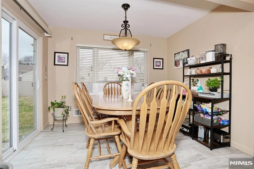Photo of 79 Bell