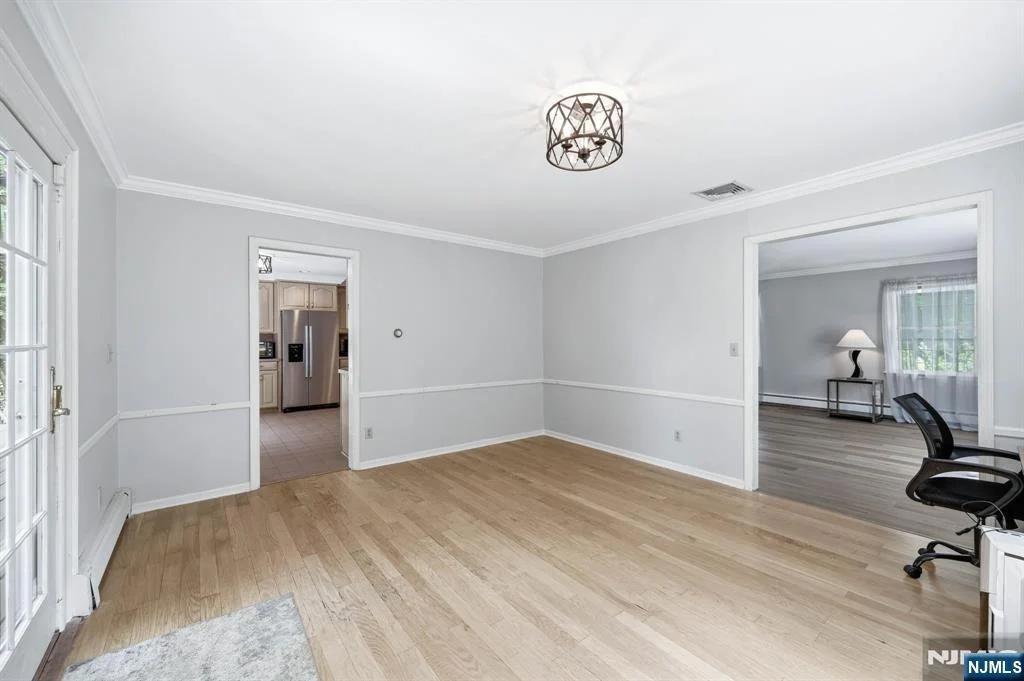 Photo of 376 Lakeview