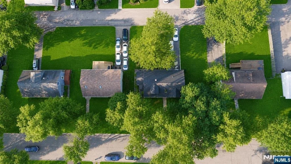 Photo of 8 Oak Crest