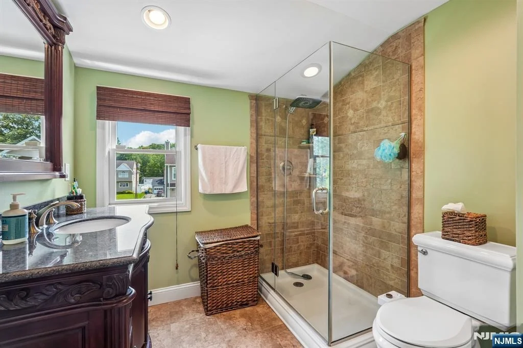 Photo of 122 Maplewood