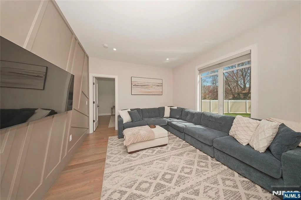 Photo of 66 Knollwood