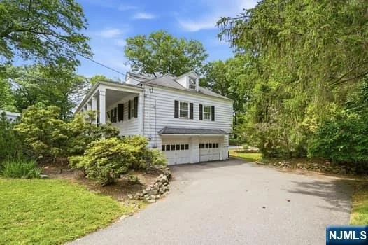 Photo of 376 Lakeview
