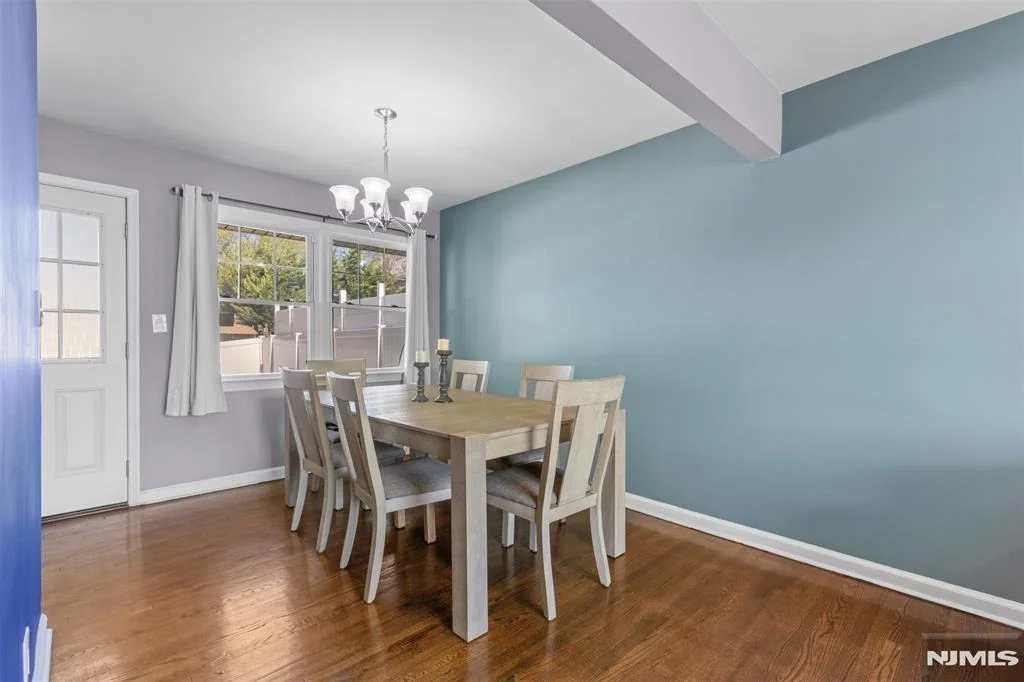 Photo of 404 Simons