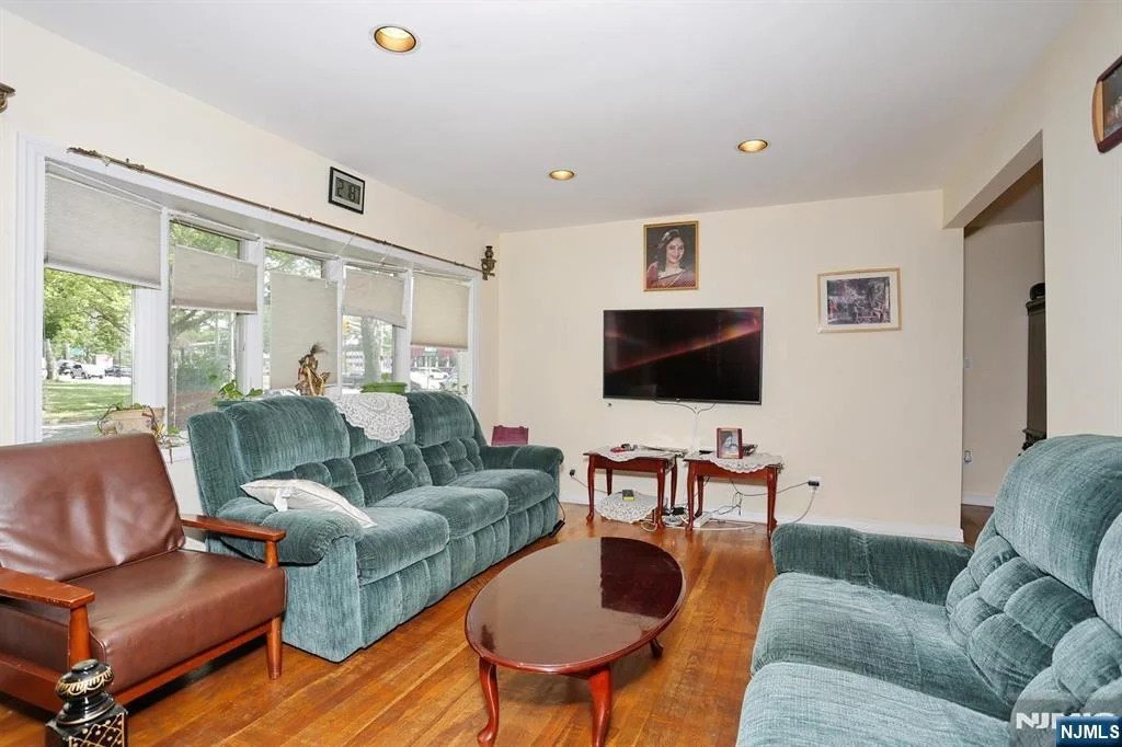 Photo of 703 Chadwick