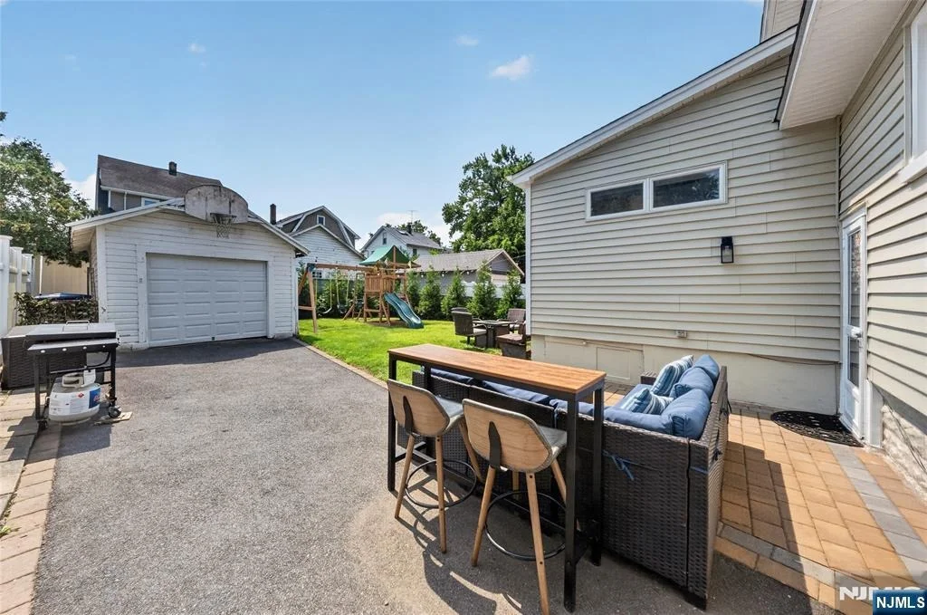 Photo of 129 Demarest