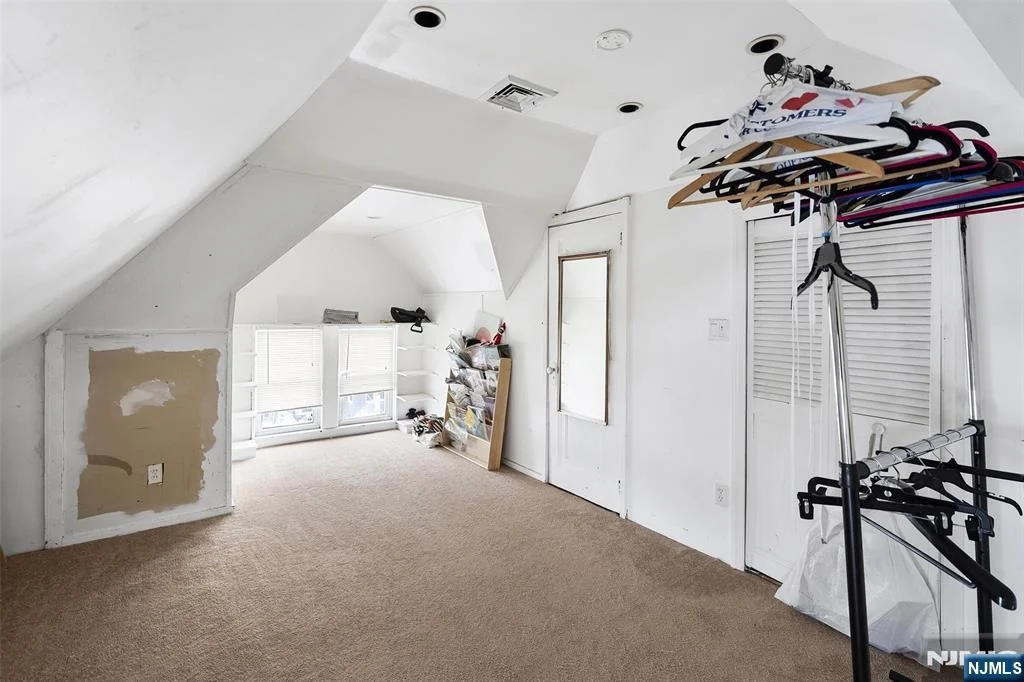 Photo of 75 Pine