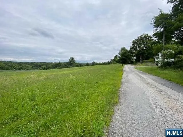 Photo of 0 Pond School