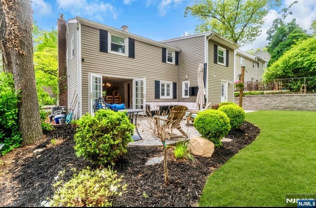 Photo of 105 Bergen