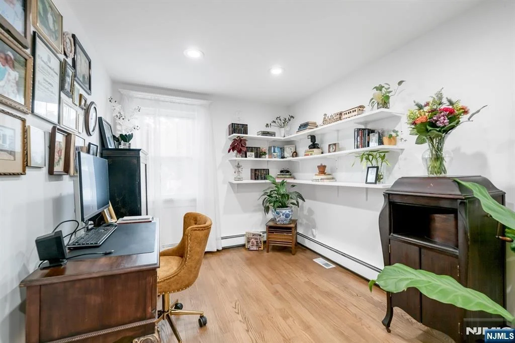 Photo of 49 Walnut