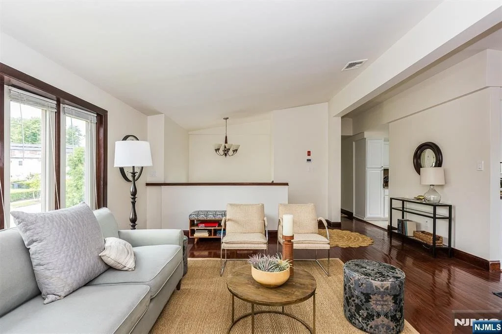 Photo of 373 Orange