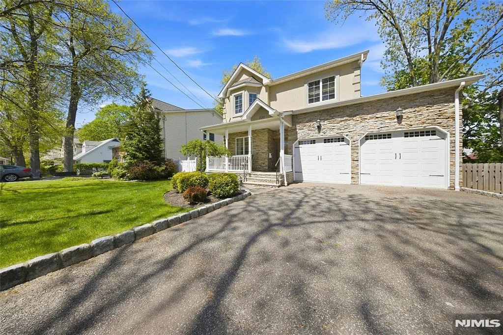 Photo of 236 Dixon