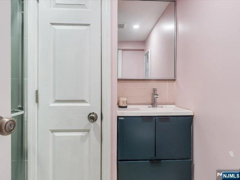 Photo of 372 McKinley