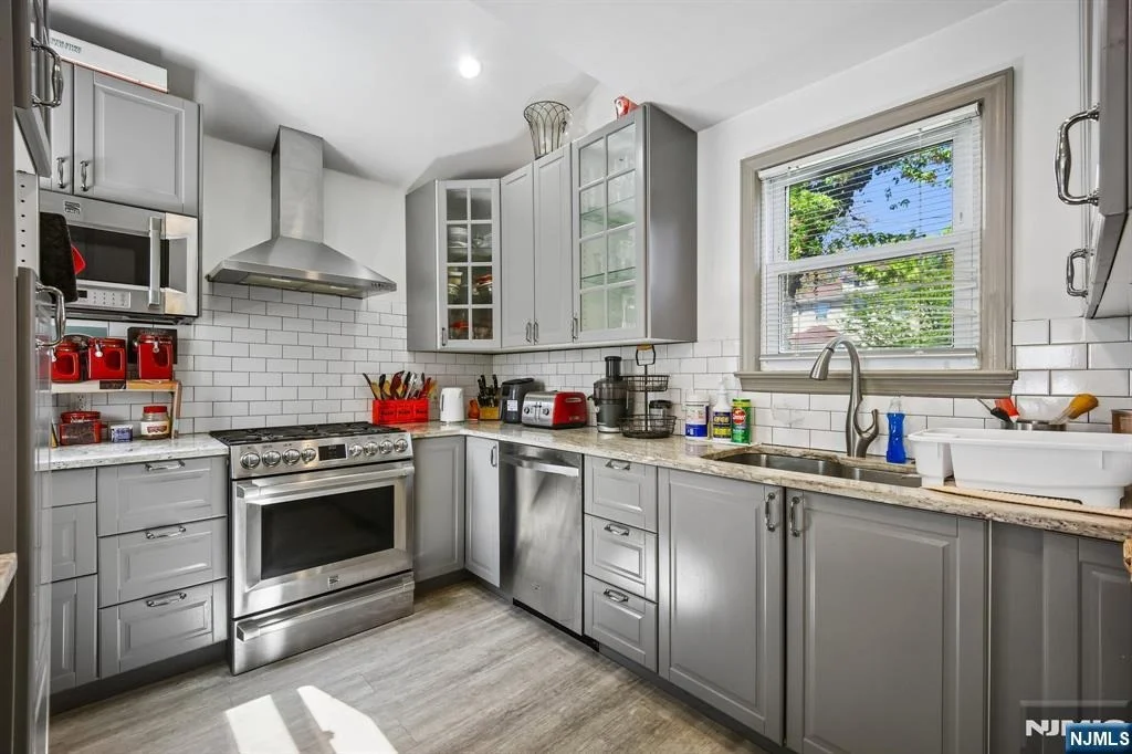 Photo of 1494 Endicott