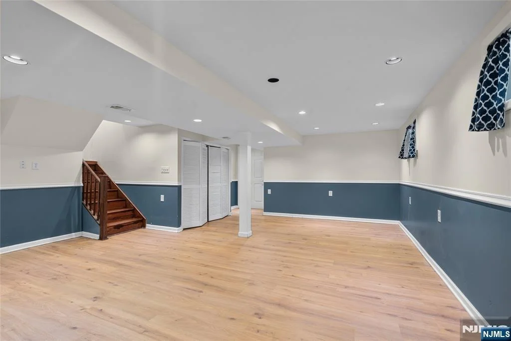 Photo of 260 Saint Cloud