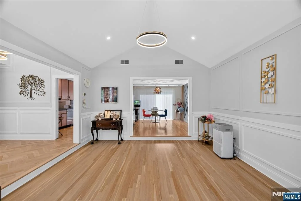 Photo of 265 Westervelt
