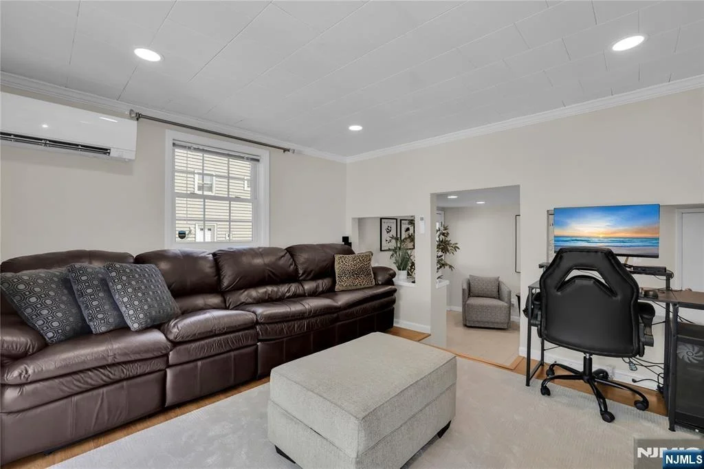 Photo of 23 Meadow