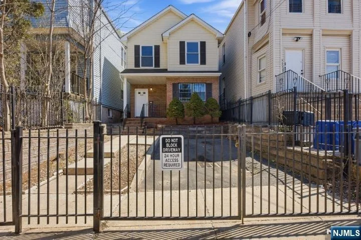 Photo of 424 15th