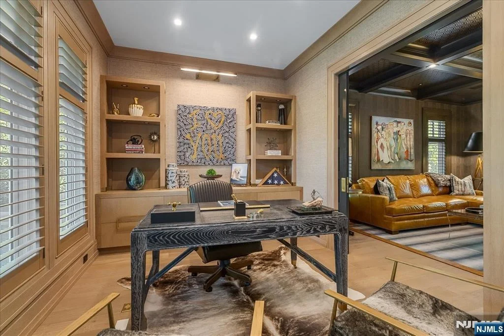 Photo of 555 Miller