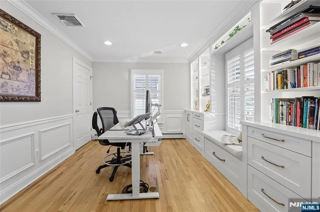 Photo of 599 Oak