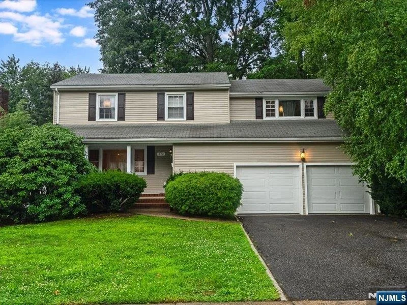 Photo of 372 McKinley